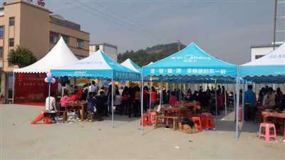 四川太陽(yáng)傘帳篷生產(chǎn)訂制工廠 專業(yè)定制，品質(zhì)與實(shí)用并重